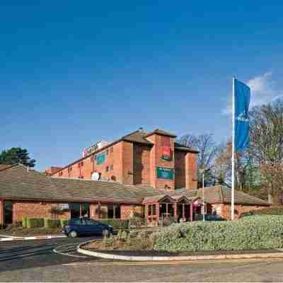 ibis London Luton Airport Hotel Exterior