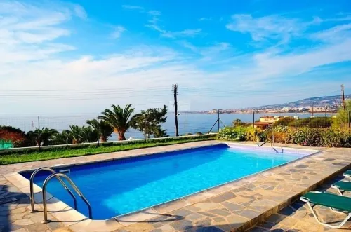 Aura Holiday Villas