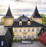 Hotel Refsnes Gods - by Classic Norway Hotels Hotel dekat Moellebyen Industrial Centre