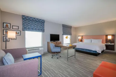 Hampton Inn & Suites by Hilton Glenarden Washington DC Hotels in Lake Arbor