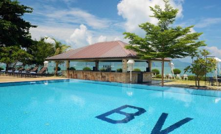 Bella Vista Waterfront Resort, Kuah Langkawi - Housity