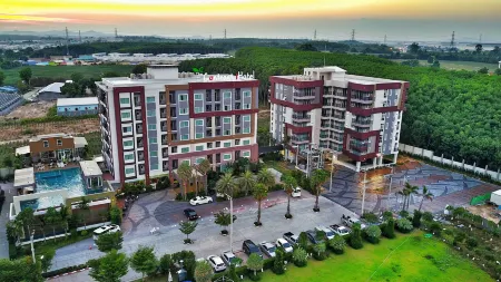 The Contrast i Hotel