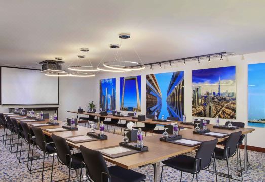 두바이 호텔 수영장 전경