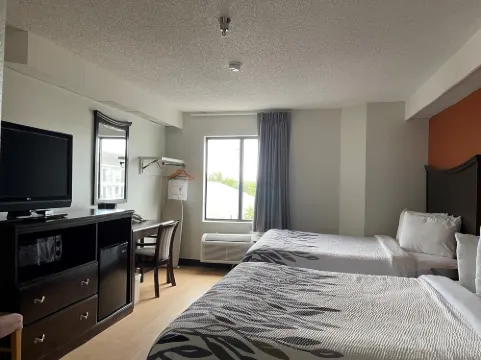 布蘭森紅屋頂飯店