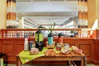 Hilton Garden Inn Ottawa Airport - breakfast