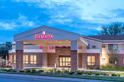 Ramada by Wyndham Minneapolis Golden Valley Hotels in St. Louis Park