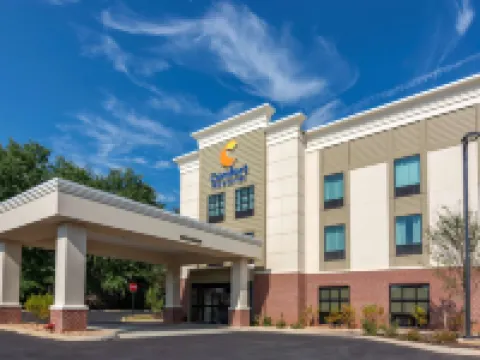 Comfort Inn & Suites Hotels in Rio