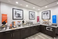 Hampton Inn Buffalo/Hamburg - parking