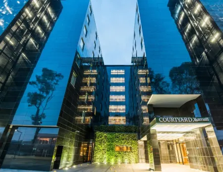 Courtyard by Marriott Bogota Airport