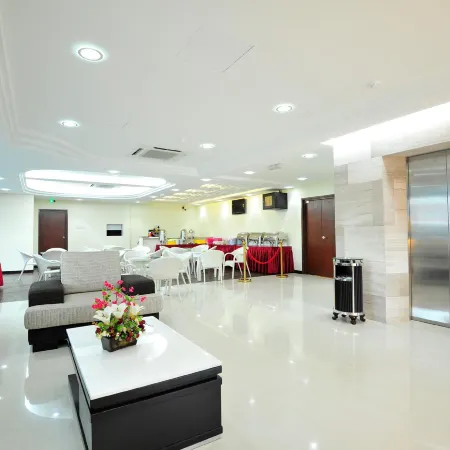 Hallmark View Hotel