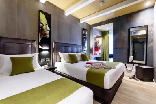 Just Hotel Milano Отели рядом с достопримечательностью «Palazzo Lombardia»