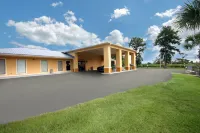 Days Inn by Wyndham DeFuniak Springs Hotels in Walton County