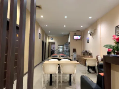 PAUS HOMESTAY Hotel di Marpoyan Damai