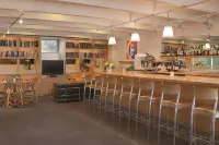 Aspen Meadows Resort - bar