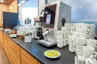 Hotel Scout - breakfast