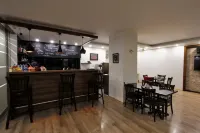 Upart Home - bar
