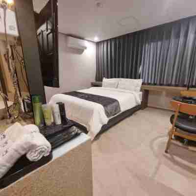 Yeoubi Hotel Rooms