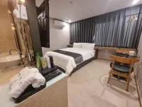 Yeoubi Hotel فنادق في 