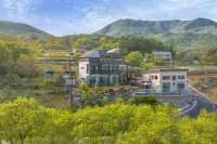 단양 들꽃정원펜션 중선암 주변 호텔