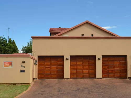 Augusta Villa St Pio Guest House Hotels in Edenvale