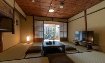 Gion Shirakawa Kouki Machiya House