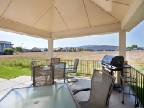 Candlewood Suites 梅德福 杰克遜縣酒店