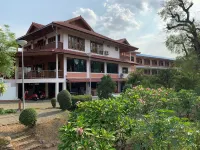 Ban Rom Mai Mae Hong Son Các khách sạn gần Wat Pha Bong Tai