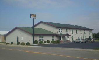 Budget Host Caribou Inn