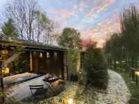 Le Domaine des Prés Verts Suites & Chambres Avec Jacuzzi Privatif Hotels in Saulieu