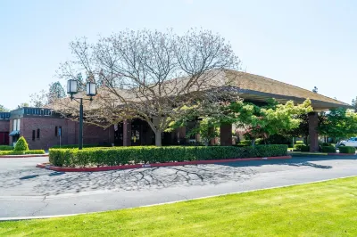 Hotel Piccadilly Các khách sạn gần Fresno State IEEE