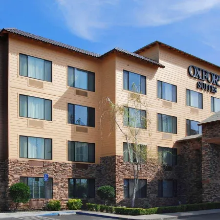 Oxford Suites Chico