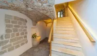 Lausion Apartments Отели рядом с достопримечательностью «Локрум»