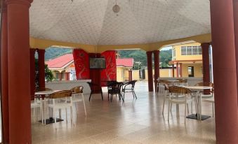Monipee Hotel - Housity
