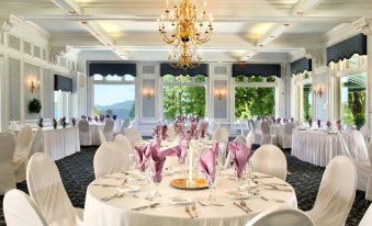 Fort William Henry Hotel - Housity