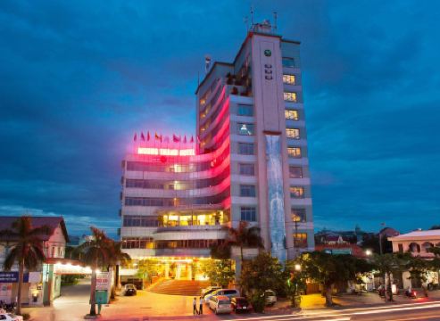 Muong Thanh Vinh Hotel