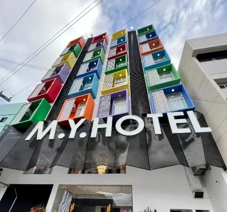 M.Y. Hotel Dumaguete Отели рядом с достопримечательностью «Sisters of St Paul of Chartres Monument»