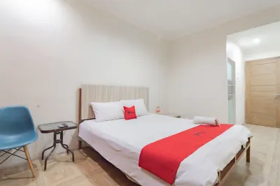 RedDoorz Syariah at Cigadung Raya Street Hotels in Cibeunying Kaler