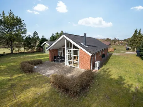 "Herminia" - 350m to the Fjord