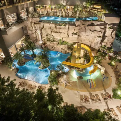 Mercure Pattaya Ocean Resort Hotels near Beach Rd