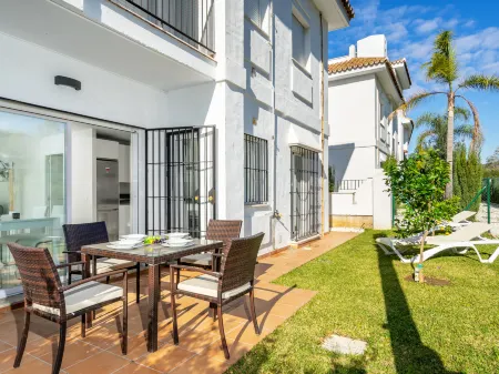 Los Naranjos Singles Отели в г. Коста-дель-Соль-Оксиденталь