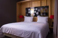 A Preciosa Boutique Hotel Hotel dekat Desvio do Zango