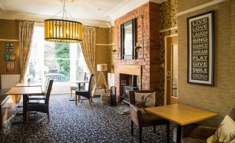 Hedley House Hotel & Apartments