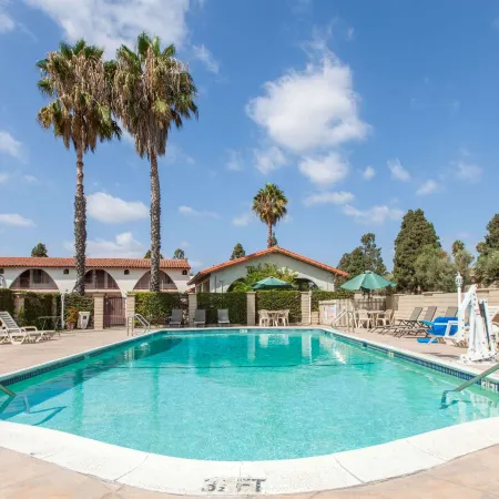 Days Inn by Wyndham Camarillo - Ventura