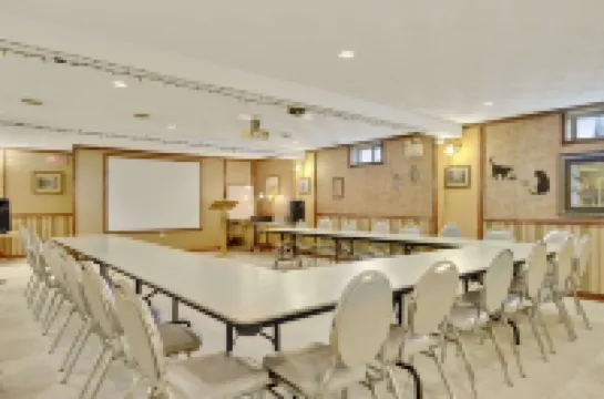 Knights Inn Woodstock