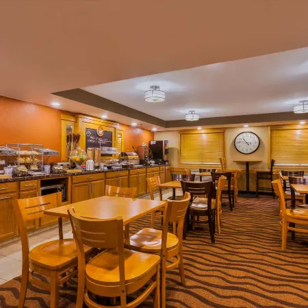 AmericInn by Wyndham Algona