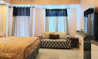 Studio Apartment at Supermall Tanglin Surabaya (Miracle)