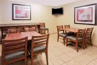 Days Inn by Wyndham Rockford I-90 Casino District