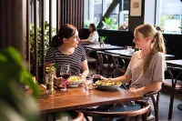 Carnmore Hotel Christchurch - breakfast