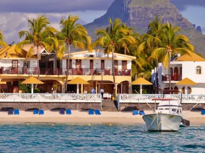 Gold Beach Resort Hôtels à proximité de : Tamarin, La Tourelle Black Rock, Mauritius