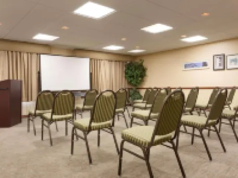 Country Inn & Suites by Radisson, Norman Near University Hotels in Norman